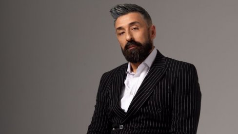 ОГЊЕН АМИЏИЋ ЗА ТВ НОВОСТИ: Захвалан сам на ономе што сам добио и остварио, а важно је веровати у себе и истрајати (ФОТО)