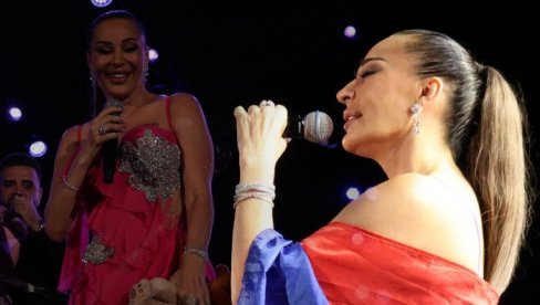 ARKANOVA SESTRA DOŠLA NA CECIN KONCERT: Pojavila se bolesna samo da je vidi (FOTO)