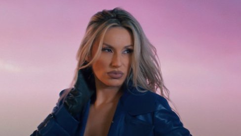 БЕЛА МЕЧКА НА ПУТУ ДО БЕЧА: Рада Манојловић отишла на путовање из снова (ФОТО)