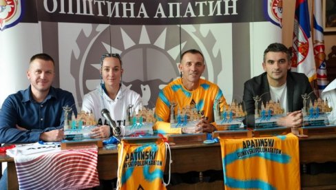 ATLETSKI SPEKTAKL U APATINU : U nedelju u 11 časova startuje „29. Apatinski- Dunavski polumaraton“