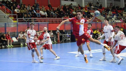У „СЛАНОЈ БАРИ“ ДВА ПУТА ПОТОПЉЕНИ ФАРАНИ : Рукометаши Војводине прошли у 3. коло ЕХФ Купа
