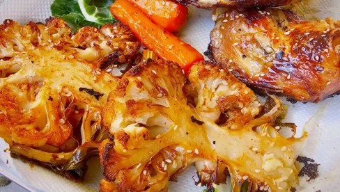RECEPT ZA ZDRAV RUČAK: Karfiol i bataci iz rerne (VIDEO)