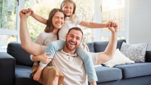 ПОРОДИЦЕ СА ОВОЛИКО ДЕЦЕ СУ НАЈСРЕЋНИЈЕ: Ево шта су откриле студије