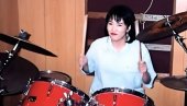 KADA ME NERVIRA MUŽ, UZMEM PALICE I SVIRAM DOK ON SPAVA Nova premijerka Japana svira hevi metal na bubnjevima da se opusti (VIDEO)