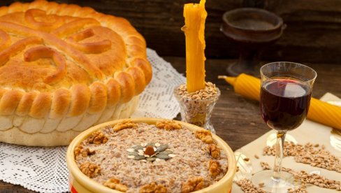 ŠTA NOSITI KAO POKLON ZA SLAVU? Nekada je običaj nalagao da domaćinu date jabuku, a šta je sada?