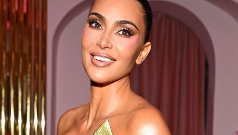 КИМ КАРДАШИЈАН ШОКИРАЛА ПАРИЗ: Прославила рођендан у хаљини која више открива него што покрива! (ФОТО)