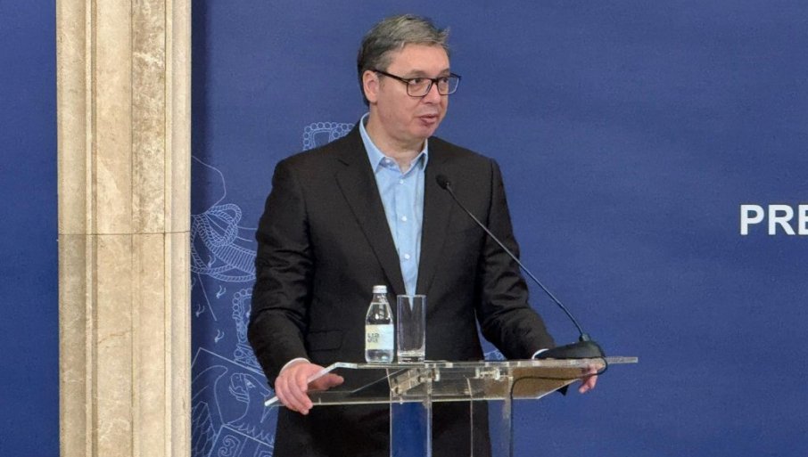 PREDSEDNIK Srbije Aleksandar Vučić učestvuje na svečanoj dodeli rešenja ženama preduzetnicama dobitnicama sredstava po programu podrške za razvoj preduzetništva žena na selu u 2025. godini.