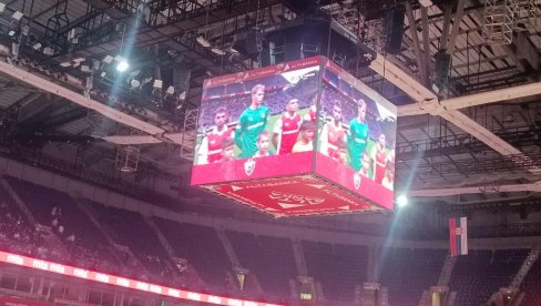 PODRŠKA IZ ARENE: Navijači Zvezde se uz fudbal spremaju za duel sa Baskonijom (FOTO)