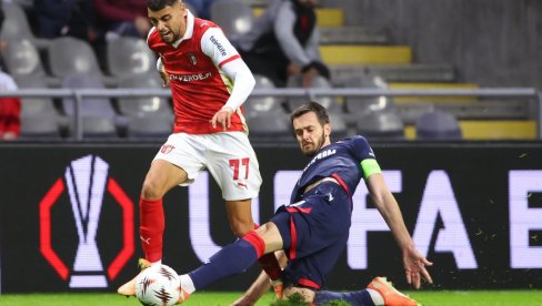 TIP IZDVAJA ZA ČETVRTAK: Notingem klasa za Šturm