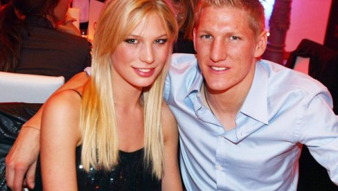 БАСТИЈАН ЈУ ЈЕ ОСТАВИО ЗБОГ АНЕ И ЦЕЛА НЕМАЧКА ЈЕ БИЛА ОЧАЈНА: Сара сада има новог дечка, богаташа и ужива у животу! (ФОТО)