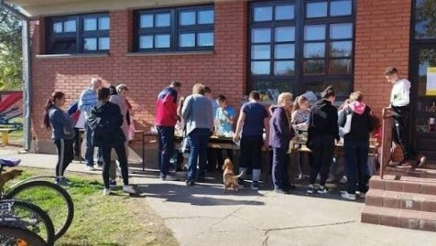 НОВА СТОЛАРИЈА ЗА ЂУРУ: Покрајина улаже у школу у Бантском Двору