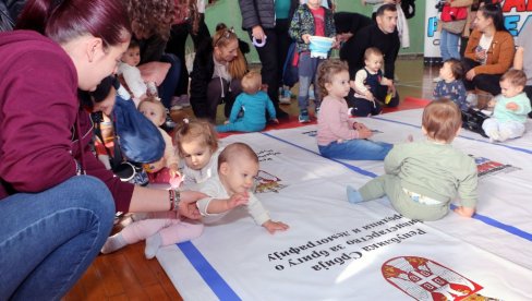 PRVA „PUZIJADA“ U SMEDEREVU: Kampanja „Karavan roditeljstva -porodica u srcu“