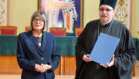 ЗА СРЕМСКОКАРЛОВАЧКУ БОГОСЛОВИЈУ 51 МИЛИОН ДИНАРА: Покрајина улаже у ученике и стварење услова за верски туризам