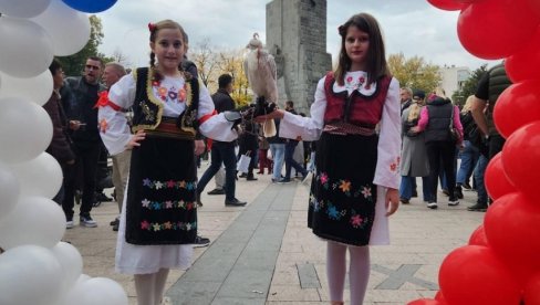 NAJLEPŠE SLIKE IZ SRBIJE: Deca ulepšala skupove građana protiv blokada (VIDEO/FOTO)