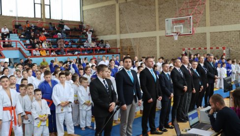 СЛАВЕ И ТАКМИЧЕ СЕ: Велики џудо турнир у Угљевику