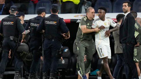 FUDBALSKI SVET OVO NE PAMTI! Rasulo u Real Madridu, a Santijago Bernabeu je ovako nešto prvi put video