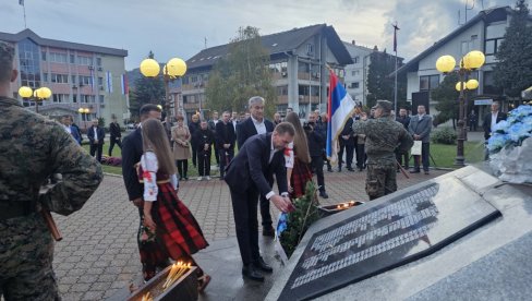 ДАЛИ НАЈВРЕДНИЈЕ РОДУ: Парастос српским јунацима у Угљевику