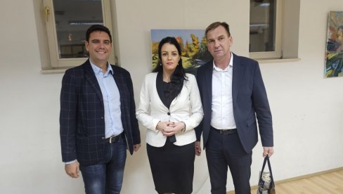 СВЕЧАНА СЕДНИЦА УГЉЕВИКА: Стигла и браћа из Србије