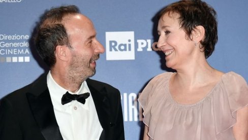 ЦЕО СВЕТ ЈЕ ПЛАКАО ЗБОГ ФИЛМА ЖИВОТ ЈЕ ЛЕП КОЈИ ГА ЈЕ ПРОСЛАВИО: Многи не знају да је и његов отац био у логору, а његова љубавна прича о