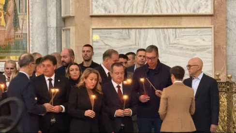 VUČIĆ U HRAMU SVETOG SAVE: Predsednik na pomenu za nastradale u padu nadstrešnice u Novom Sadu