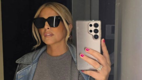 ДОК ТРАЈЕ, НЕК’ ТРАЈЕ: Певачица се заљубила, а тим поводом се огласила (ФОТО)