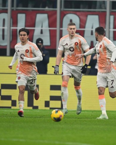 БИТКА ЗА ВРХ У ВЕЧНОМ ГРАДУ: Рома јури Лигу шампиона, росонери не одустају од Скудета