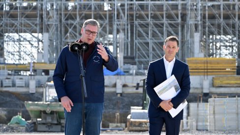 MOJE IZVINJENJE JE BILO POTPUNO ISKRENO Vučić: Ponosan sam kako smo obeležili jučerašnji dan, neki su išli u crkvu, neki držali minut ćutanja