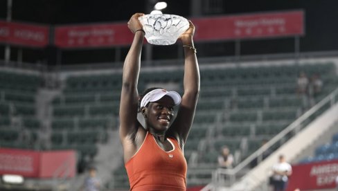 TENISKO ČUDO IZ KANADE: Počela godinu kao 333. na VTA listi, a završava je u top 20!