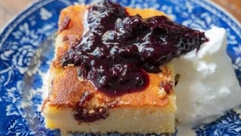 СЛАТКА ПРОЈА ОД ВОЋА И ТЕСТА: Старински колач који су правиле наше баке