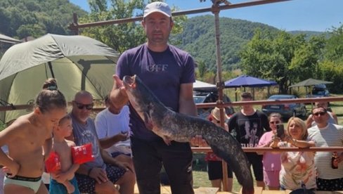 U RITMU BUĆKE I DUNAVA: Završena 41. „Zlatna bućka Đerdapa“