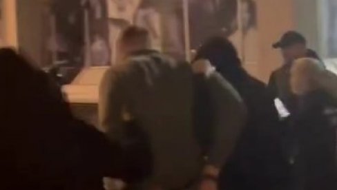 POGLEDAJTE: Trenutak hapšenja Vladimira Štimca zbog pozivanja na nasilnu promenu vlasti (VIDEO)