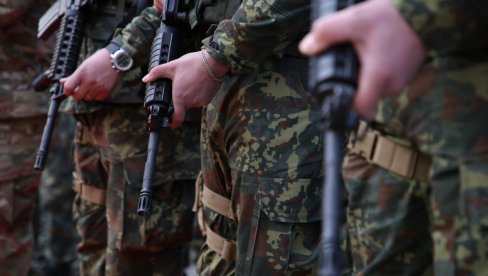 ALBANIJA SE OPASNO NAORUŽAVA: Povećavaju vojni budžet i modernizuju vojsku