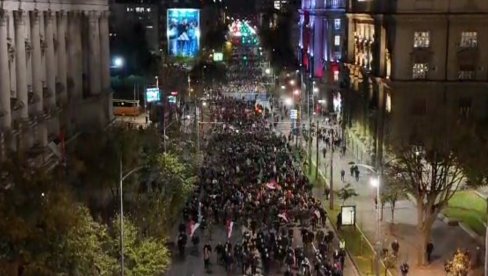 REKA LJUDI: Srbi sa Kosova i Metohije stigli u centar Beograda (FOTO/VIDEO)