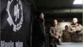 ZELENSKI U BUNKERU PODELIO ODLIKOVANJA NEONACISTIČKIM FORMACIJAMA: Pripadnici Azov-a dobili priznanja (VIDEO)