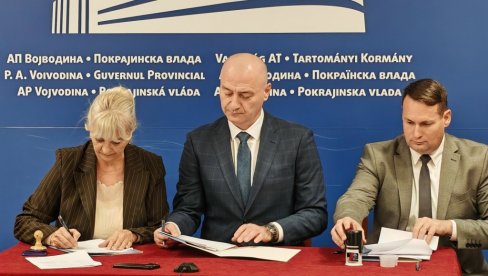 U NOVOM SADU POTPISAN SPORAZUM O PROCENI KANDIDATA ZA UNAPREĐENJE OBRAZOVANJA NA MAĐARSKOM JEZIKU: Upućen poziv i ostalim nacionalnim savetima