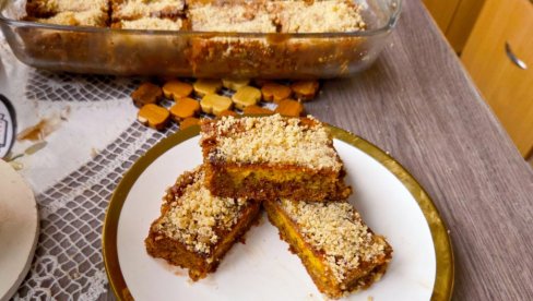 РЕЦЕПТ ЗА НАЈЈЕДНОСТАВНИЈИ ЧОКОЛАДНИ КОЛАЧ: Спрема се брзо, а у укусу ћете уживати (ВИДЕО)