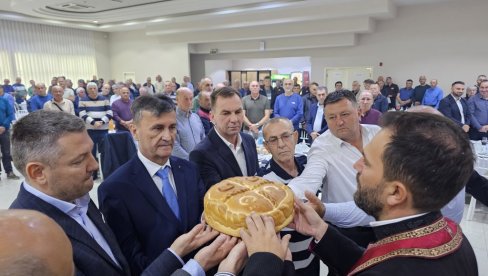 УГЉЕВИК ПРОСЛАВИО МИТРОВДАН: Слава див јунака из Подмајевице