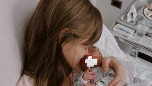 ПОРОДИЛА СЕ ВОДИТЉКА РТС-А: Синчина добио старословенско име, поделила слике из породилишта (ФОТО)