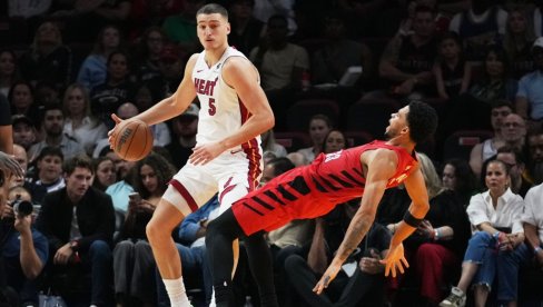 КО ЋЕ ПРЕКИНУТИ ЦРНУ СЕРИЈУ? Флориђани и Репторси су везали по четири пораза