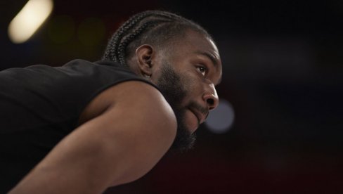 ŽIVOT NIJE FER I NIKADA NEĆE NI BITI... Emotivni Kinan Evans se oglasio nakon nove povrede