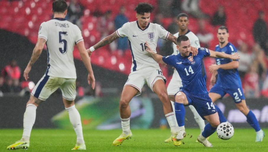 Fudbalska reprezentacija Srbije nije uspela da pobedi Englesku na Vembliju, pa je usled poraza od 2:0 postalo definitivno poznato da iz svoje kvalifikacione grupe neće otići ni direktno na Svetsko prvenstvo, ni u baraž, što je obezbedila Albanija pobedom u Andori (1:0). Ipak, šansa za "orlove" postoji - i to minimalna - da budu među četiri najbolje ekipe u Ligi nacija koje se nisu kvalifikovale kroz kvalifikacione grupe. Trenutno, ta četiri mesta zauzimaju Vels, Rumunija, Švedska i Severna Irska, a samo srećan splet okolnosti može našu selekciju da "ugura" u tu malu grupu koja "bočnim putem" ide u baraž.