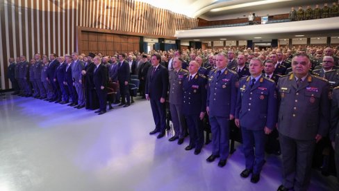 MINISTAR GAŠIĆ PRISUSTVOVAO OBELEŽAVANJU DANA KOPNENE VOJSKE: Svi uspesi koje ste do sada postigli rezultat su znanja, iskustva, usavršavanja