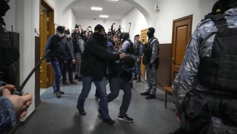 ANALIZA NOVOSTI: Partizani klinci koje plaćaju za diverzije - Zapadni mediji izmišljaju narodni otpor prema Putinovom režimu