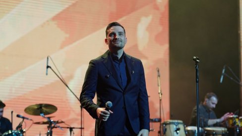 MIRZA SELIMOVIĆ VERENICI POSVETIO KONCERT: Otkrio kada se očekuje venčanje