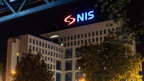 VUČIĆ O NIS-U: Dobili smo licencu do 20. marta, gledaćemo da sačuvamo i rad rafinerije da obezbedimo rast cele privrede