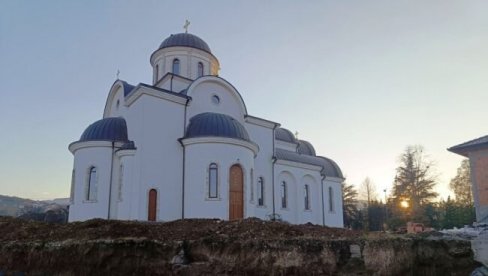 УМИВАЊЕ БАЈИНЕ БАШТЕ: Уређује се простор око Цркве Светог Саве