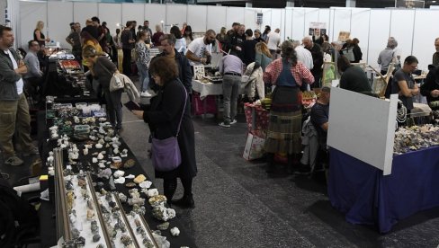 SJAJ ZLATNIH RUKU JUVELIRA I ČASOVNIČARA : Završena najglamuroznija manifestacija na Novosadskom sajmu