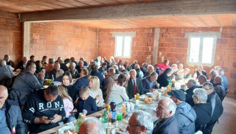 UKROVILI BRATSKU KUĆU: Još jedan građevinski poduhvat Srba u Plavnu kod Knina (FOTO)