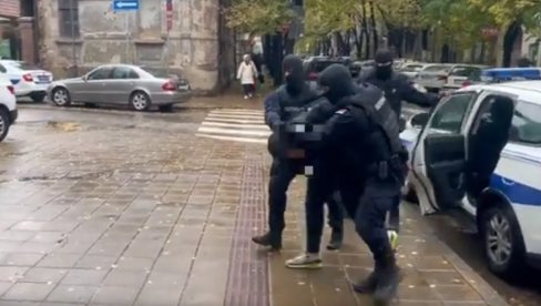 БОРБА ПРОТИВ КОРУПЦИЈЕ: Ухапшено шест особа, прибавиле противправну имовинску корист од око 24.250.000 динара