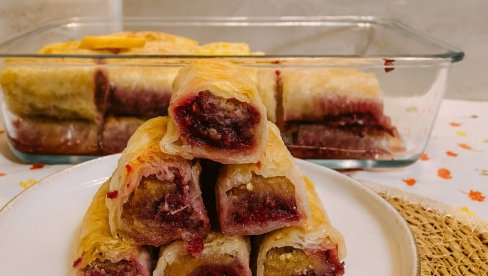 ROL BAKLAVA SA MALINAMA I PLAZMOM: Recept za savršenu poslasticu
